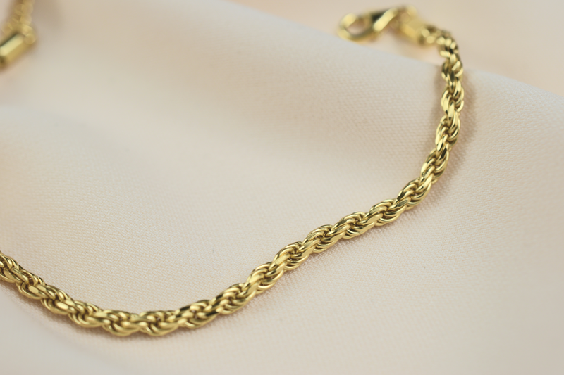 TWISTED CHAIN GOLD BRACELET